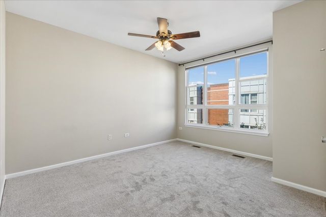 3224 N Kilbourn Avenue 11, Chicago, IL 60641