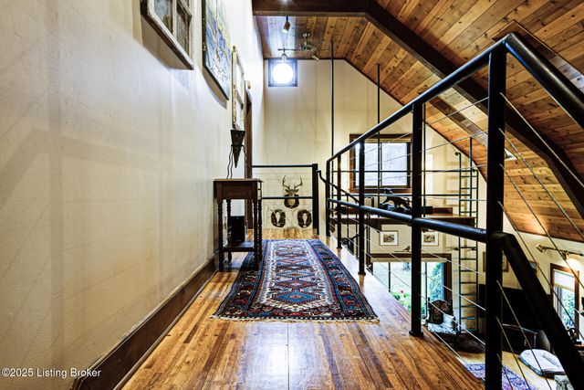 9400 Floydsburg Rd, Louisville, KY 40245