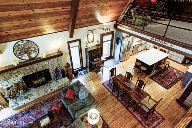 9400 Floydsburg Rd, Louisville, KY 40245