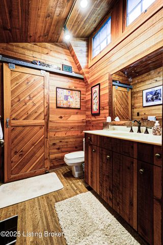 9400 Floydsburg Rd, Louisville, KY 40245