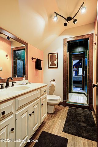 9400 Floydsburg Rd, Louisville, KY 40245