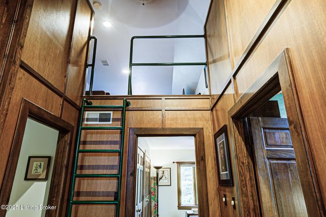 9400 Floydsburg Rd, Louisville, KY 40245