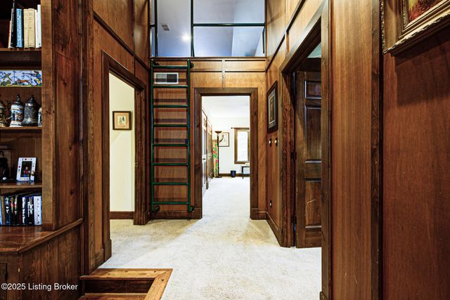 9400 Floydsburg Rd, Louisville, KY 40245