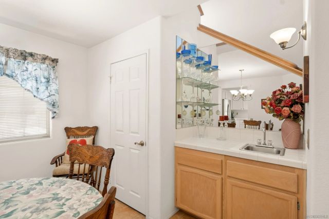 2062 Susan Ct, Escondido, CA 92026