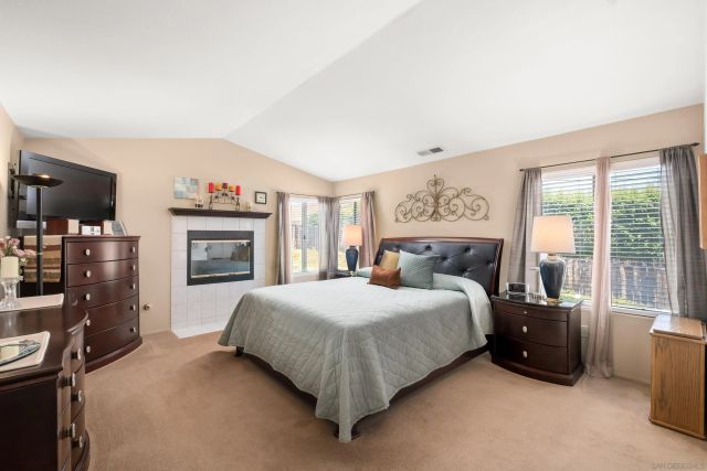 2062 Susan Ct, Escondido, CA 92026