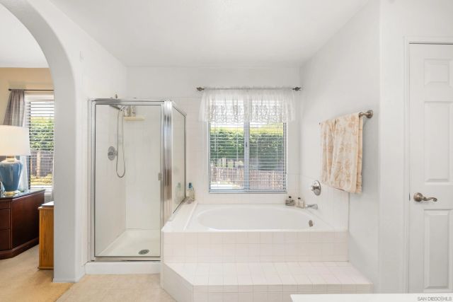 2062 Susan Ct, Escondido, CA 92026