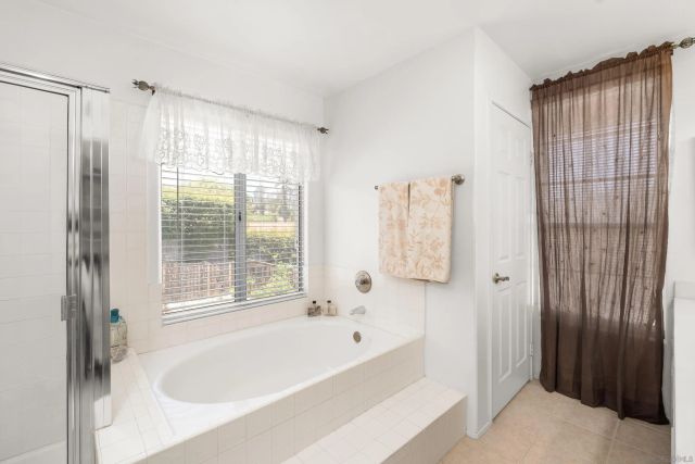 2062 Susan Ct, Escondido, CA 92026