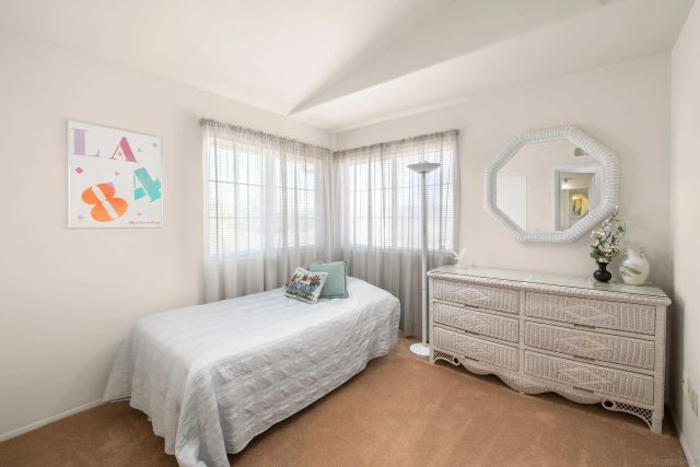 2062 Susan Ct, Escondido, CA 92026