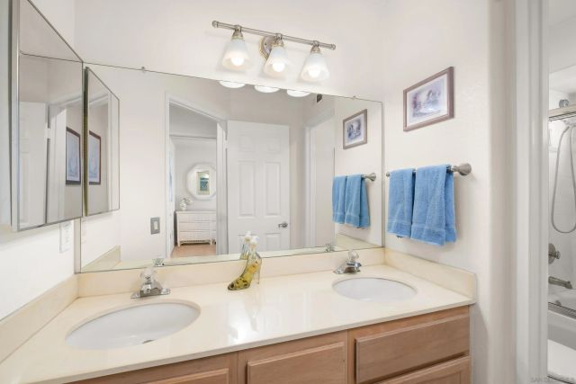 2062 Susan Ct, Escondido, CA 92026