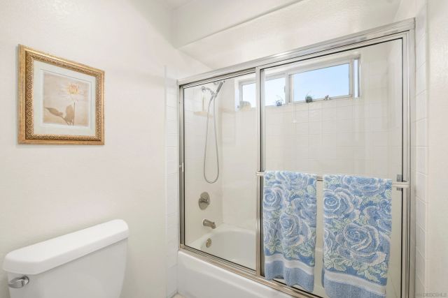 2062 Susan Ct, Escondido, CA 92026