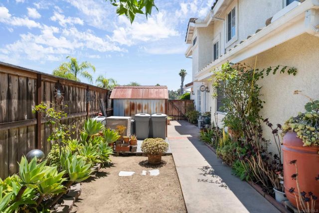 2062 Susan Ct, Escondido, CA 92026