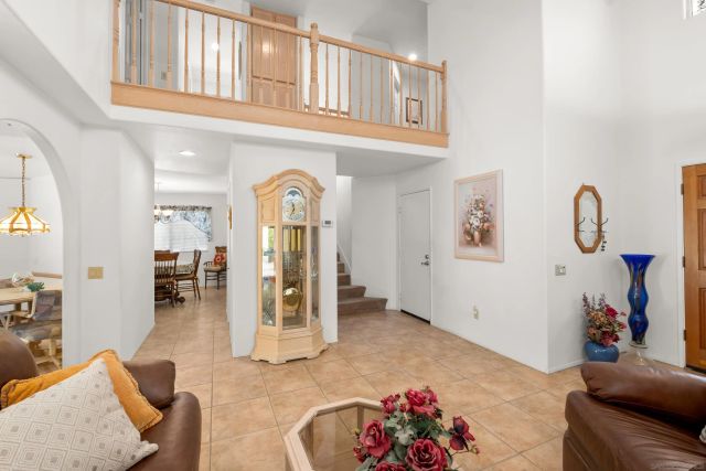 2062 Susan Ct, Escondido, CA 92026