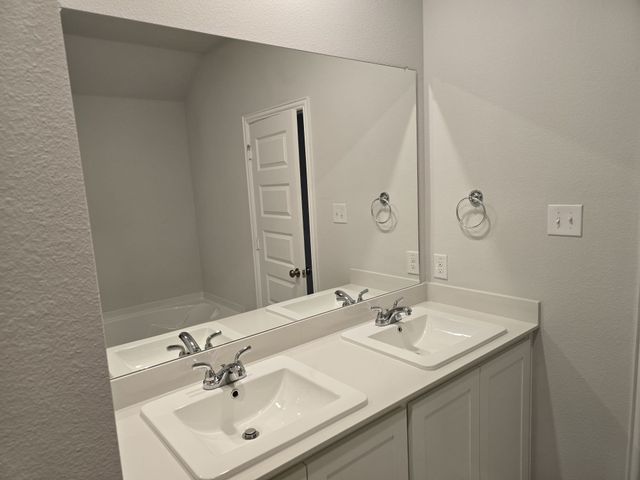 714 Tinsley Meadows Drive, Van Alstyne, TX 75495