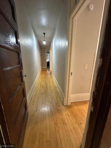 1047 Hudson Road, Saint Paul, MN 55106