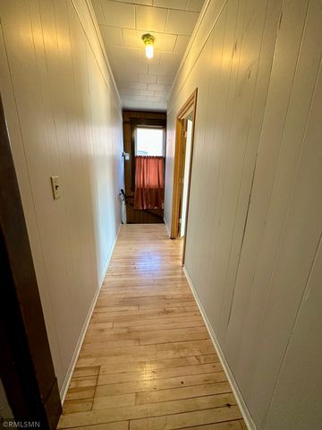 1047 Hudson Road, Saint Paul, MN 55106