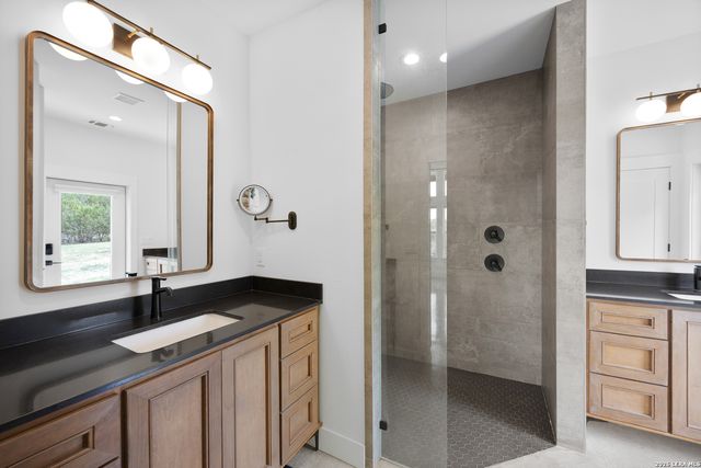 368D Fm 1376, Boerne, TX 78006