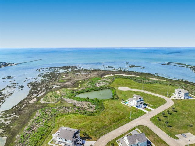 3906 Curlew Drive, Galveston, TX 77554