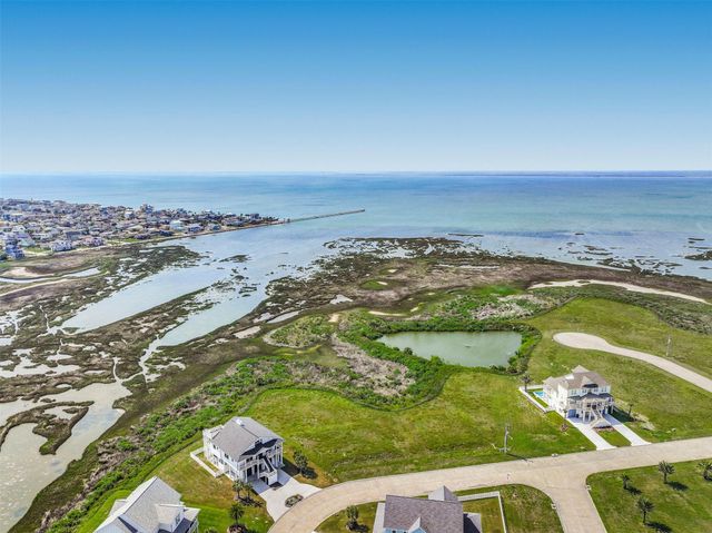 3906 Curlew Drive, Galveston, TX 77554