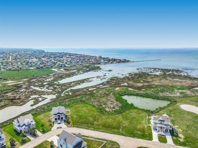 3906 Curlew Drive, Galveston, TX 77554