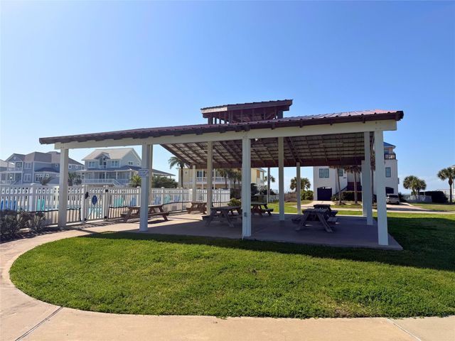 3906 Curlew Drive, Galveston, TX 77554