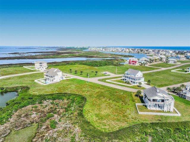 3906 Curlew Drive, Galveston, TX 77554