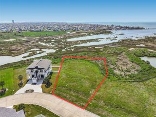 3906 Curlew Drive, Galveston, TX 77554