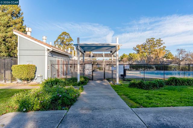 801 Orion 7, Hercules, CA 94547