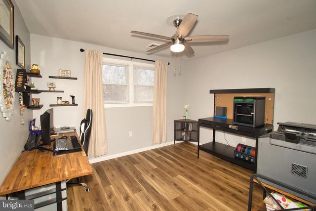 30 LINDY LN, Boyertown, PA 19512