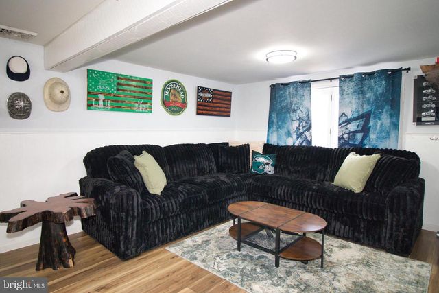 30 LINDY LN, Boyertown, PA 19512