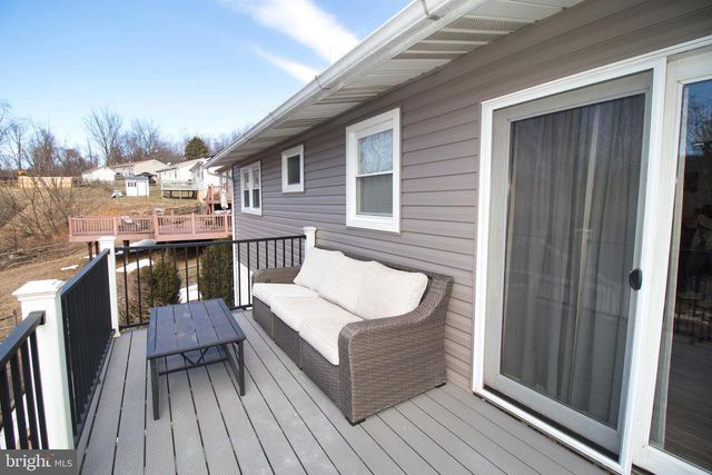 30 LINDY LN, Boyertown, PA 19512