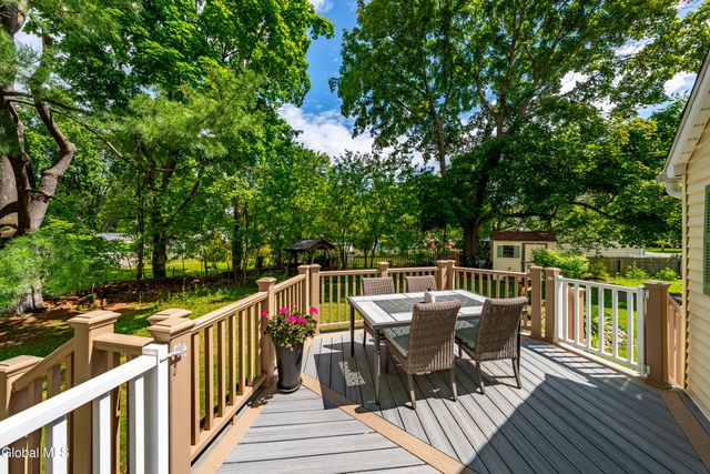 201 Kenwood Avenue, Bethlehem, NY 12054