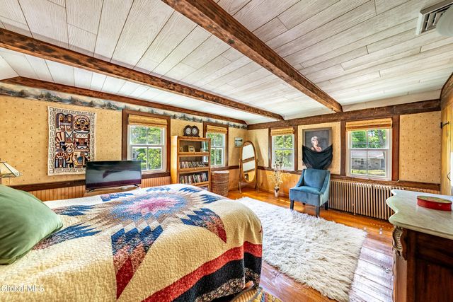 201 Kenwood Avenue, Bethlehem, NY 12054