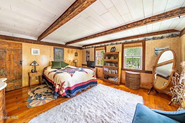 201 Kenwood Avenue, Bethlehem, NY 12054