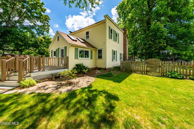 201 Kenwood Avenue, Bethlehem, NY 12054