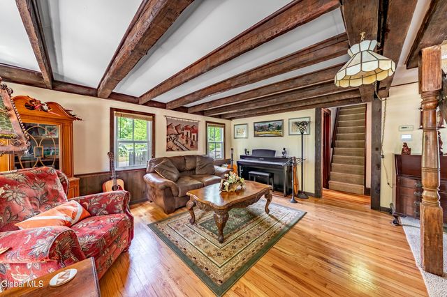 201 Kenwood Avenue, Bethlehem, NY 12054