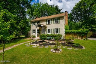 201 Kenwood Avenue, Bethlehem, NY 12054