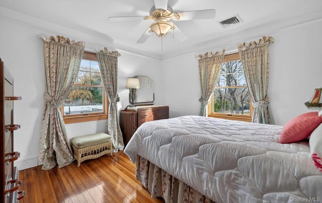 1174 5th Avenue, East Northport, NY 11731