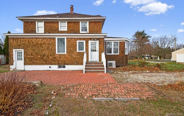 1174 5th Avenue, East Northport, NY 11731