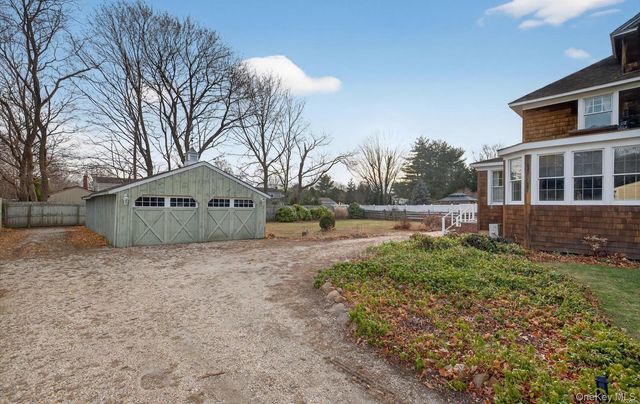 1174 5th Avenue, East Northport, NY 11731