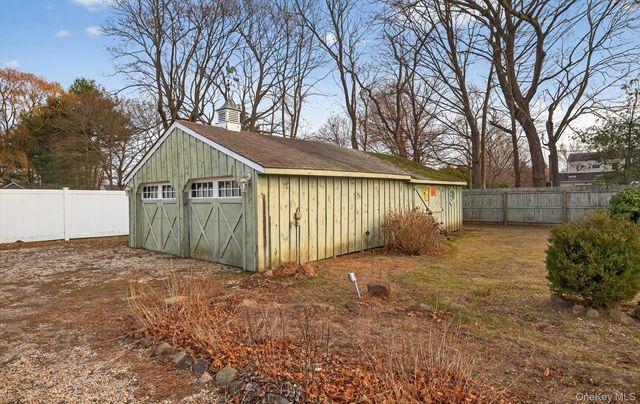 1174 5th Avenue, East Northport, NY 11731