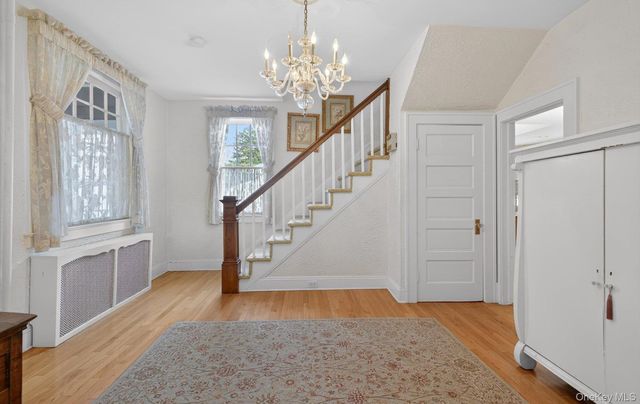 1174 5th Avenue, East Northport, NY 11731