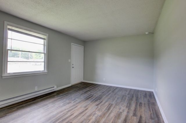 120 Tandy Dr, Clarksville, TN 37042