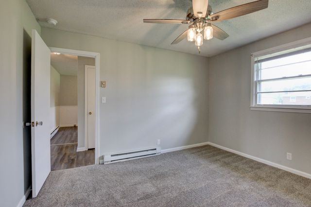 120 Tandy Dr, Clarksville, TN 37042