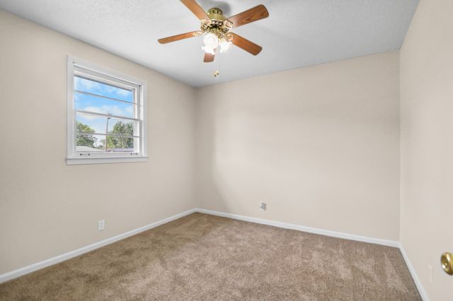 120 Tandy Dr, Clarksville, TN 37042