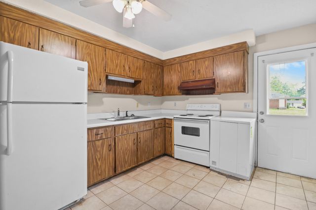 120 Tandy Dr, Clarksville, TN 37042