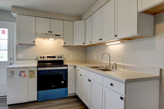 120 Tandy Dr, Clarksville, TN 37042