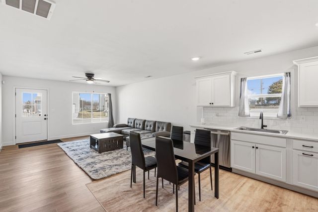 2601 FRAZIER LP, Columbia, MO 65202