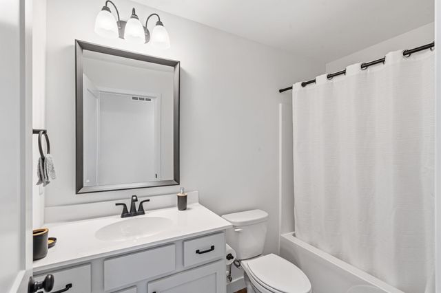 2601 FRAZIER LP, Columbia, MO 65202