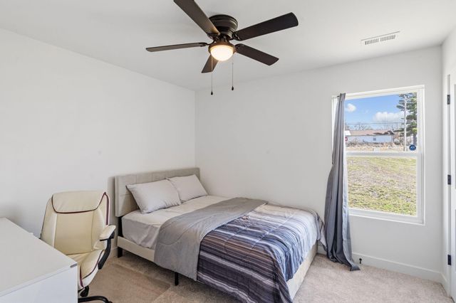 2601 FRAZIER LP, Columbia, MO 65202