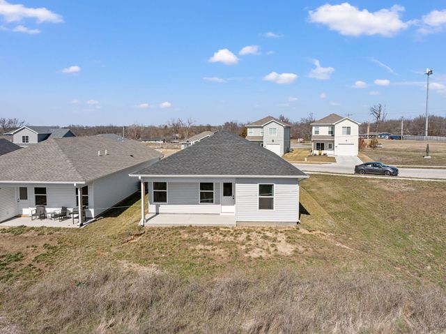 2601 FRAZIER LP, Columbia, MO 65202
